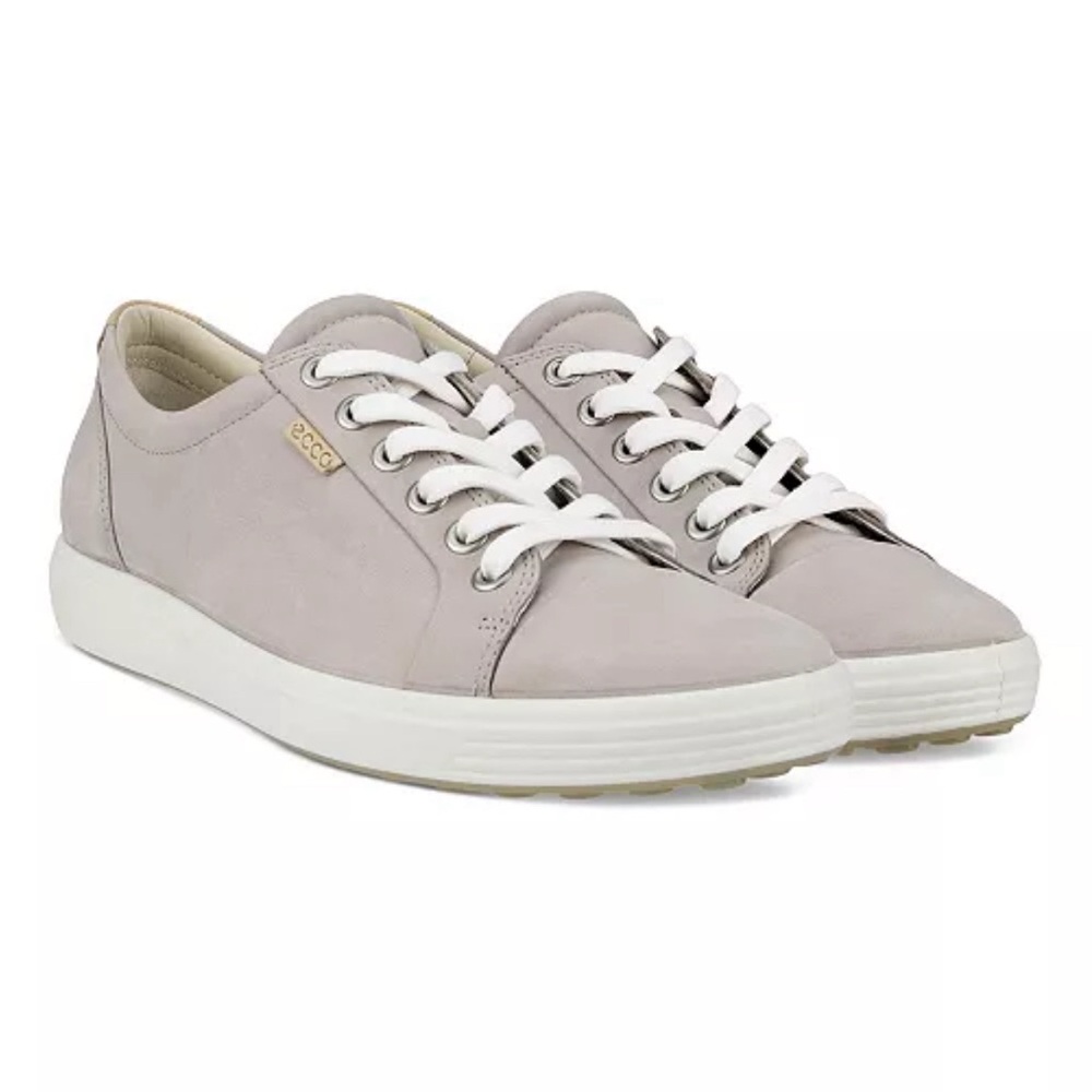 ECCO
Women's Soft 7 Nubuck Leather Sneaker